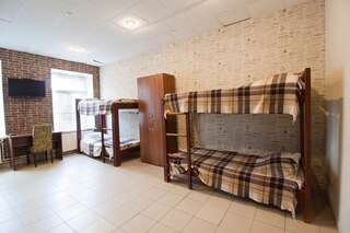 Хостелы Хостел Центр Винница Кровать в общем 8-местном номере-3